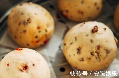 全麦面包|告诉父母不要吃这些“假粗粮”了,对健康没好处!