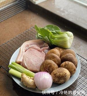 隔离在家方便面吃腻了，送您卤肉饭做法，荤素都有，美味营养