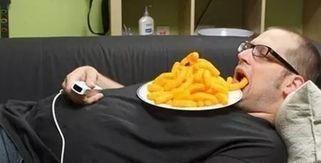 排出体外|肠癌有“3喜”,坚持“食3物、饮2水”原则,肠道越来越健康