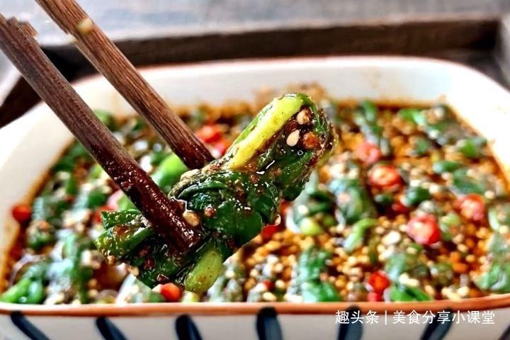 立秋后,遇到此菜别放过,8毛钱一斤,钙是鸡蛋3倍,凉拌最好吃