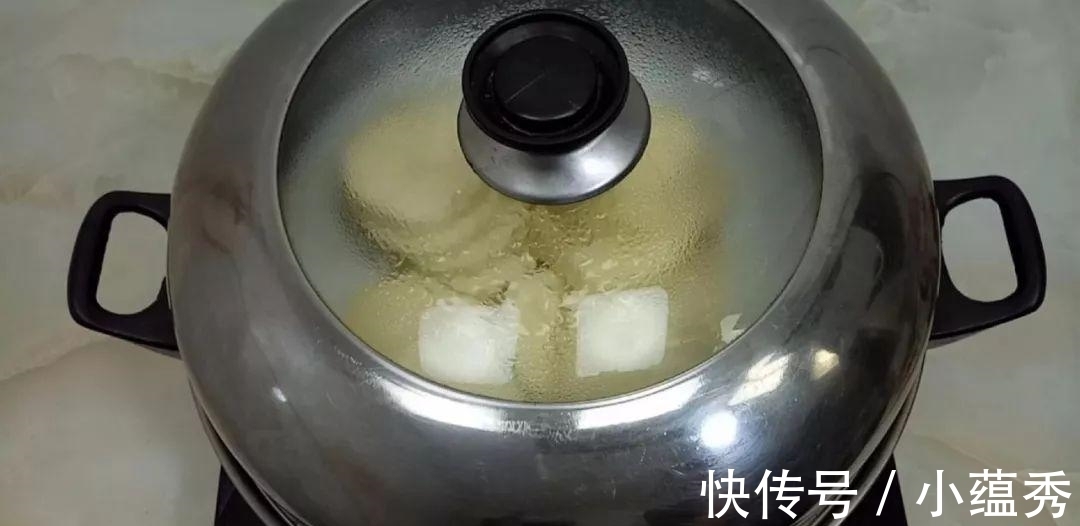 做法|土豆全新做法, 筷子一搅, 做出最好吃的土豆饼, 让你看着就超香吃