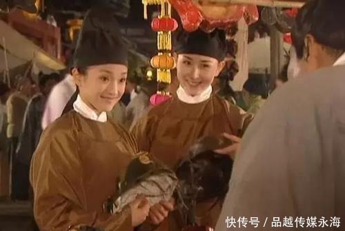 散文|这一年到底发生了什么事?两篇最伟大的散文,几乎同时横空出世