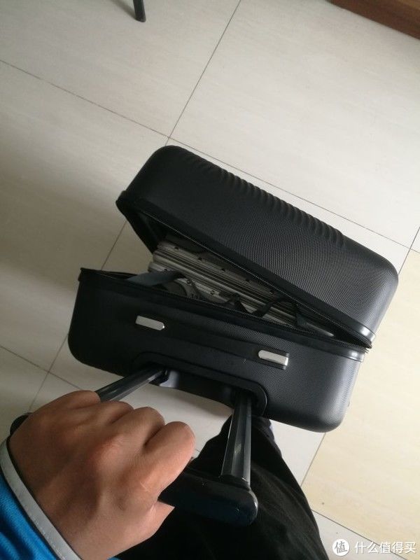 箱包|图吧的日常 篇二百七十三：300块钱的外交官DS-13008 26寸旅行箱包开箱测评