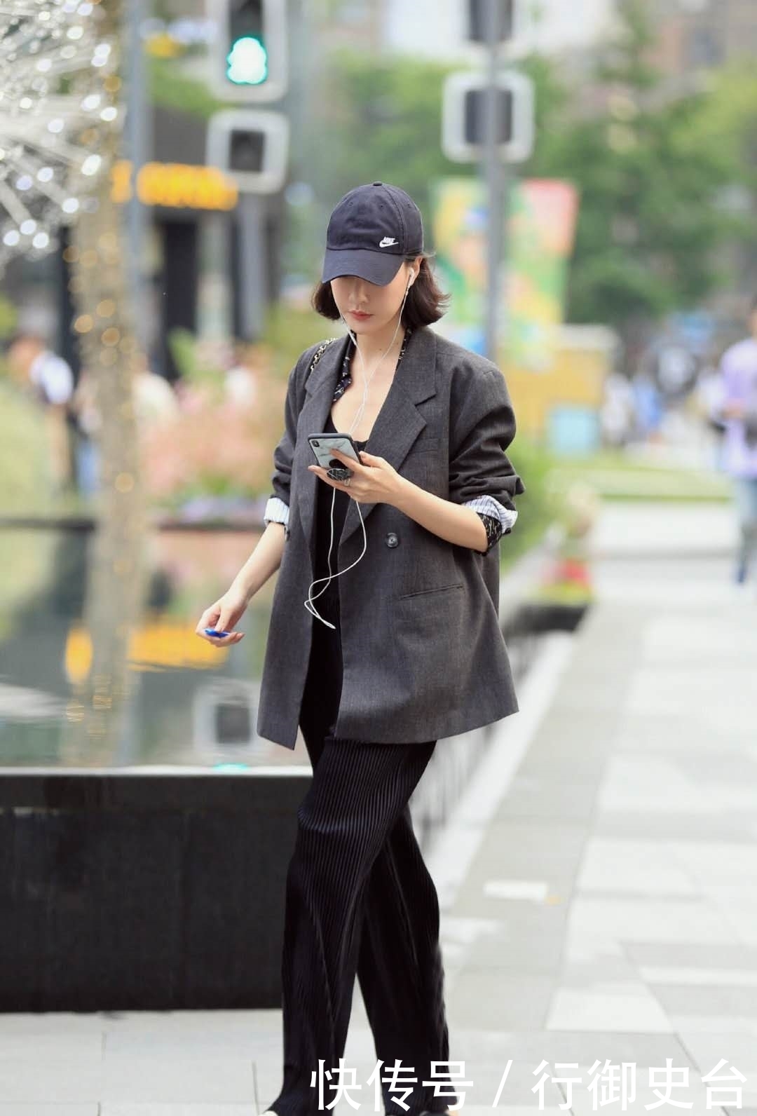 适合25-30岁女生的穿搭示范,最后一套简直美爆了,既舒服又撩人