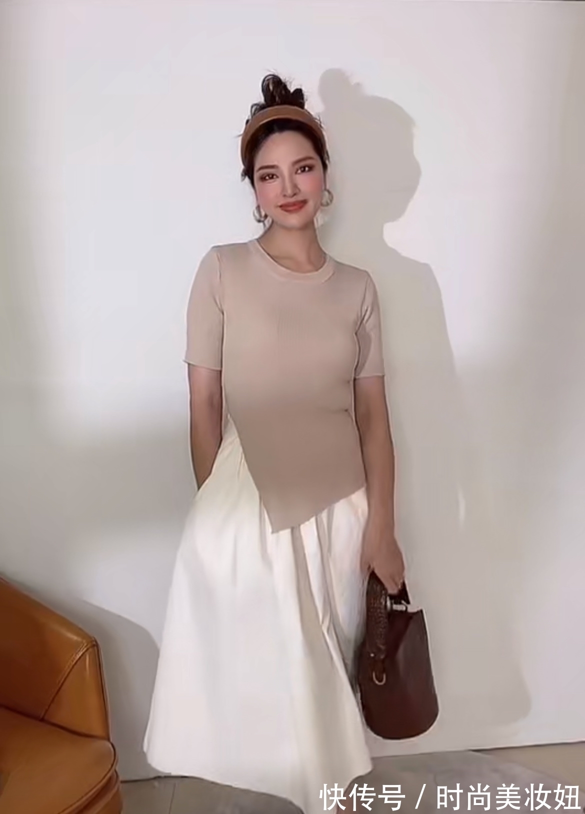 微胖|别再穿黑色宽松T恤,“巨显胖”,教你显瘦小技巧,显瘦10斤不止