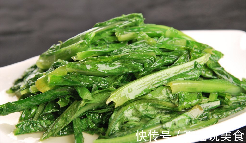 不管炒什么绿色蔬菜,都别直接下锅,多加一步,出锅后鲜嫩翠绿!