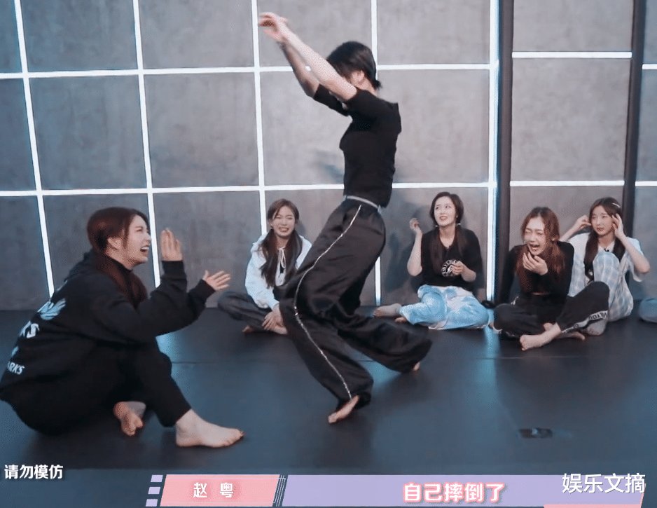 赵粤跟陈卓璇用咏春比武，过程却满是柔情，观众都看出她在放水了