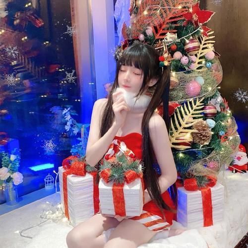 jk|蔡萝莉终于取下双马尾,乖巧女孩形象惹人喜爱,平时萝莉搞怪只是博眼球?