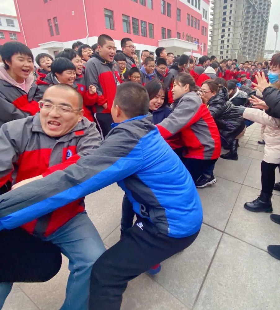 势如破竹|气贯长虹起 势如破竹升——北方中学联盟校区举行拔河比赛