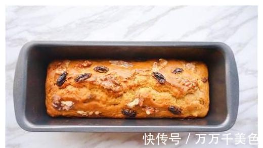 香蕉|懒人蛋糕：买上香蕉面粉就能做，不打发不用黄油，做法简单！