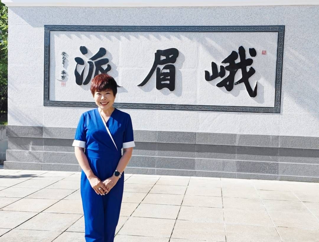 余光中|于丹峨眉山“重逢”李白，“文化大讲堂”带来跨越千年的乡愁