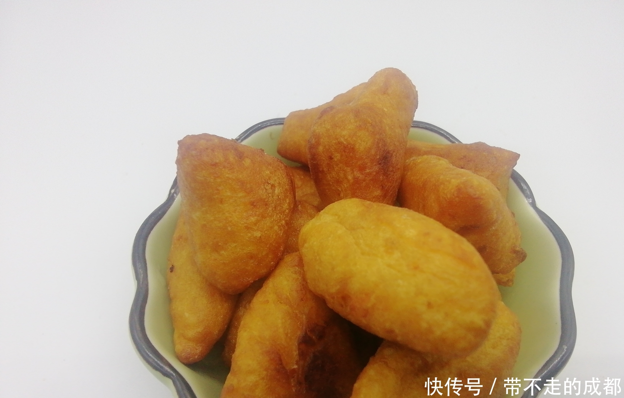 立冬|立冬前后,这美食正新鲜,上笼一蒸一炸,软糯香甜,比吃肉还过瘾