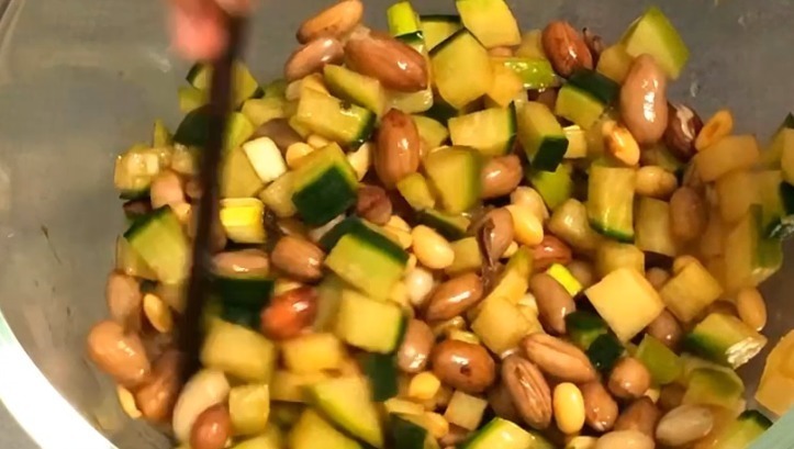 一根萝卜,一碗花生米,这样简单一做,拿大鱼大肉都不换,太香了