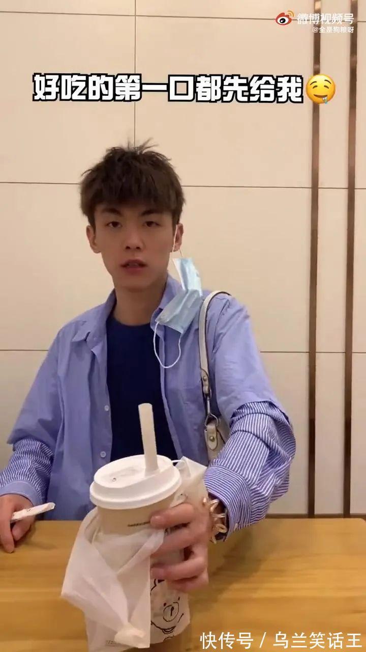 女朋友|开着自家的「公交车」跟女朋友约会是什么体验?原来电影里的情节不是骗人的……