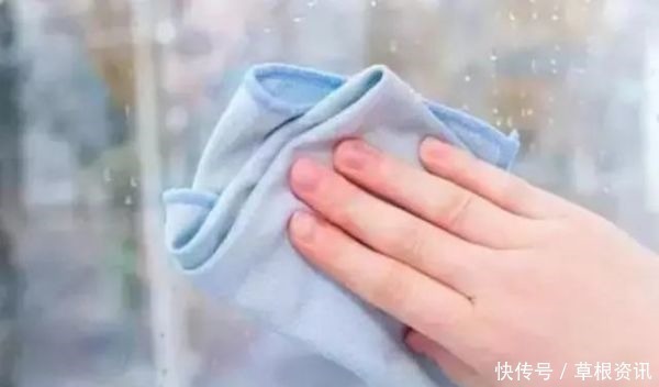 玻璃|玻璃脏了别傻傻爬窗擦!教你一个笨方法,玻璃干净半年不用擦