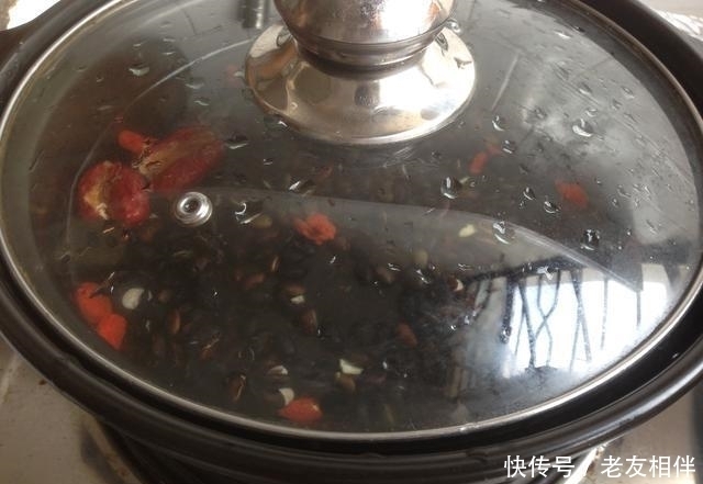 女人气血不足,一定要多吃这菜,调补养颜增强免疫力,好吃又简单