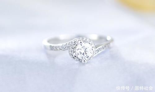 证书|女生心仪钻戒如何挑选？4个方面，男生要清楚