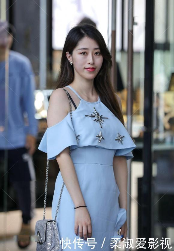 夏季的清凉裙,让你倍感清爽的美,优雅有气质又显温柔美的美