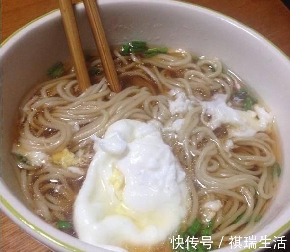 营养|有孕时,这些东西不适合孕妈吃,不但没营养,可能还对孩子有损伤