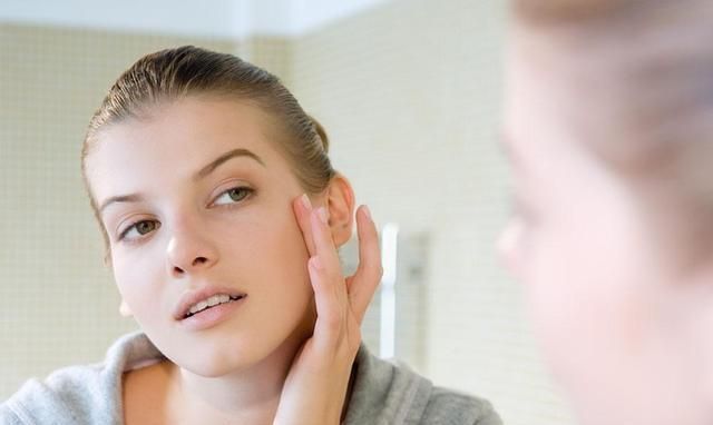 “以油养肤”才是干皮的生存之道,不要再执着于“补水”了!