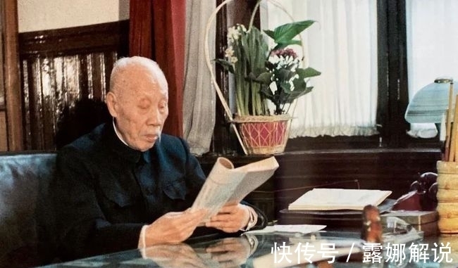 取势&董必武书法真迹罕见曝光，笔墨粗拙苍然，取势得当吻合王羲之书论