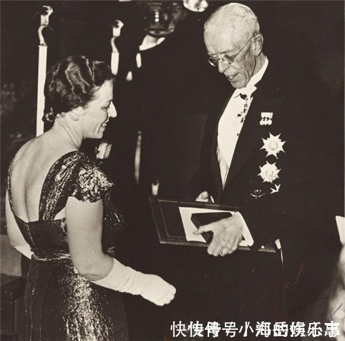 约翰·洛辛·布克&获诺贝尔奖的美国作家,一番话预言中国未来没人信,现全都应验