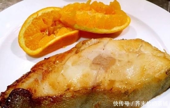 美食推荐：春笋秘香鸡翅，鲜橙鳕鱼，红烧猪骨头，牛肉拌凉粉做法