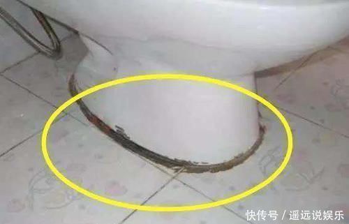 卫生间|卫生间玻璃胶总是发黑怎么办?老师傅教你一招搞定,网友直呼聪明