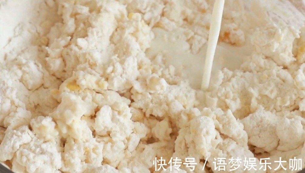 家常|油条的做法火了,不用酵母,随吃随做,5分钟做一锅,简单家常