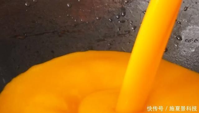 南瓜新做法,不蒸不煮不烙饼,香甜Q弹,孩子一口一个,直说好吃