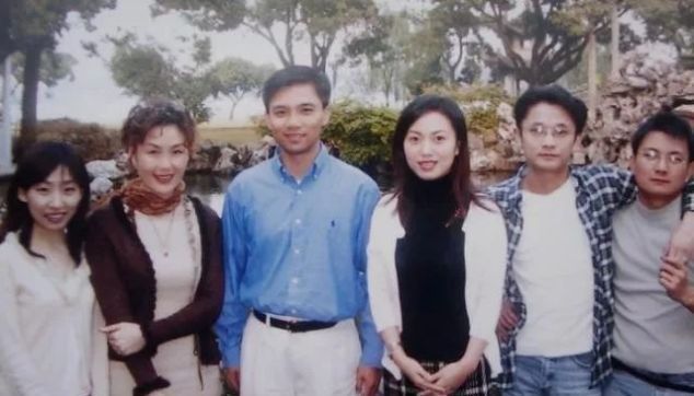 c2c|中国电商史上的大佬,曾大赚18亿后为美人退隐,错失3万亿江山