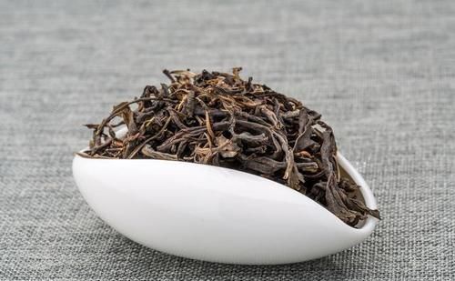 儿茶素|喝完茶胃很饿:茶多酚里这类物质高达75%,多喝会年轻