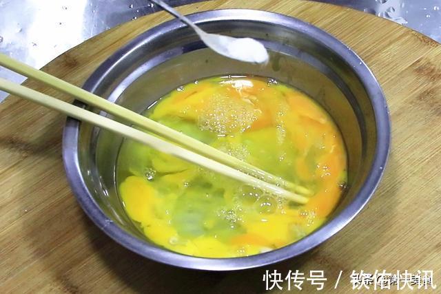 韭菜|和韭菜是“天生一对”，比豆皮还营养美味，简单一拌，孩子抢着吃