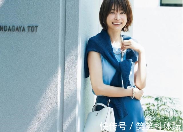 温柔感 今夏流行“温柔风”,跟着日本太太学穿搭,淡雅色系,尽显温柔!