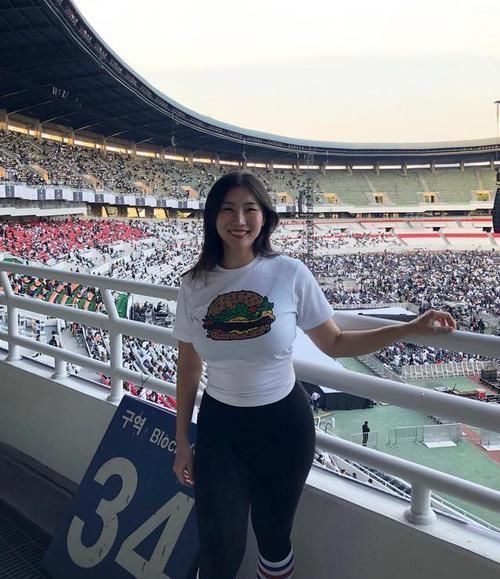 健身|40多岁阿姨被小鲜肉倒追，坚持健身身材完美，每周4次