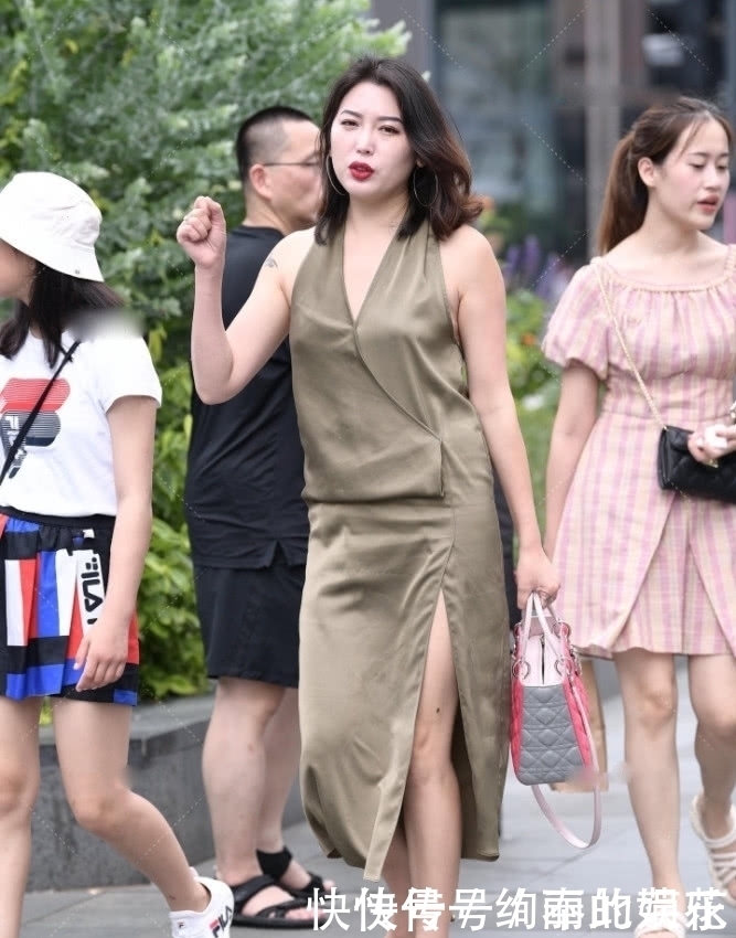 背影好看的辣妈,不看正面也能迷倒路人吧