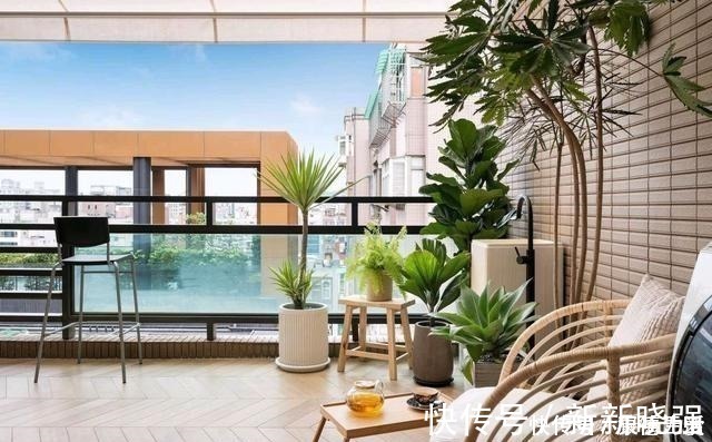 美式|医生夫妻106㎡美宅,主卧不做门,阳台比客厅还大,美到爆!