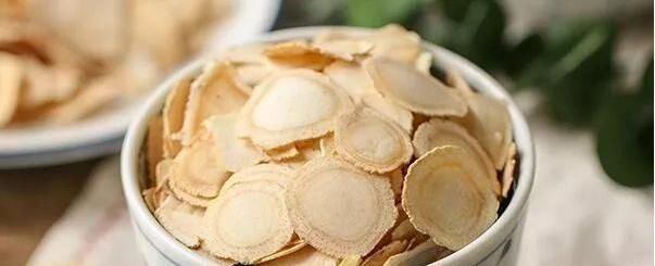 韩医师|提醒大家:黄芪泡水当茶喝,一次放几克才好?很多人不清楚