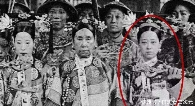 美貌|她是晚清第一美女,黑白照难掩美貌,却被慈禧误了终生