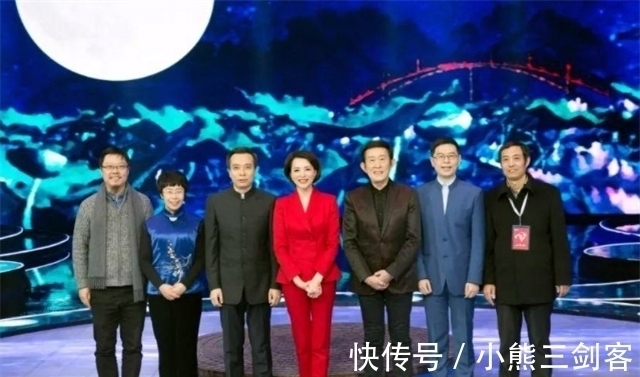 石壕吏#康震解读《石壕吏》引发争议,知名教授发声:不知道在侮辱谁智商