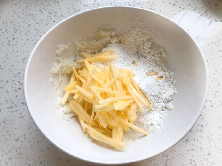 5分钟就做好的快手早餐,营养全面,香甜好吃,大人孩子吃不够