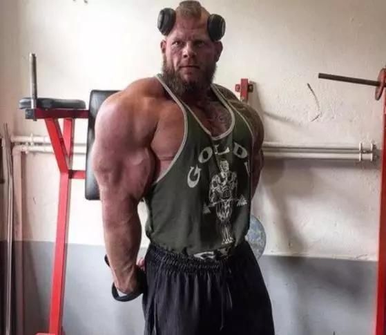 麒麟臂|健身高手在民间,“肌肉半兽人”练出夸张围度,鹿神难以匹敌