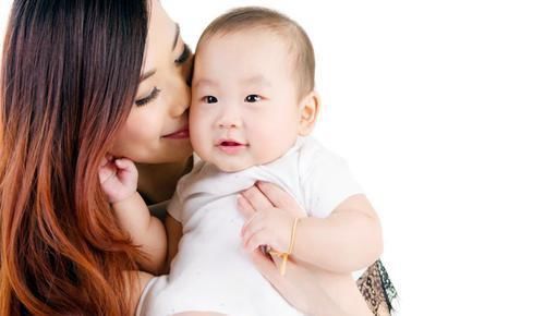 好奇心|新生儿有这些特征说明孩子天生聪明,家长偷着乐吧,记心里别忽视