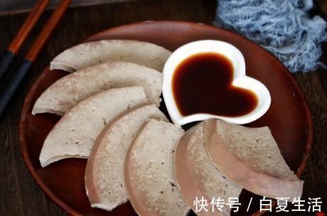 猪肝炒洋葱|猪身上最便宜的部位,8块钱一斤,营养高味道佳,常吃对眼睛好