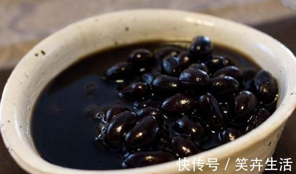 黑豆|还没40岁就满头白？常吃2个简易小食疗，黑发慢慢长回来！