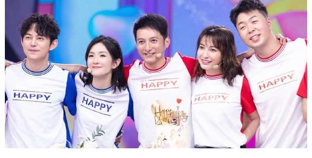 謝娜證實(shí)《快本》永久停播，哽咽喊話(huà)張杰帶她回家，何炅也很難過(guò)