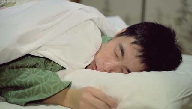 有助|“人睡三觉,命比纸薄”,是指哪三觉若及时了解,有助健康长寿