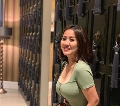 如此有女人味的小阿姨,你们会欣赏吗!