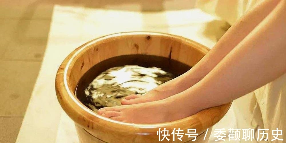 慢性|泡脚等于慢性自杀?对于这类人来说确实是这样