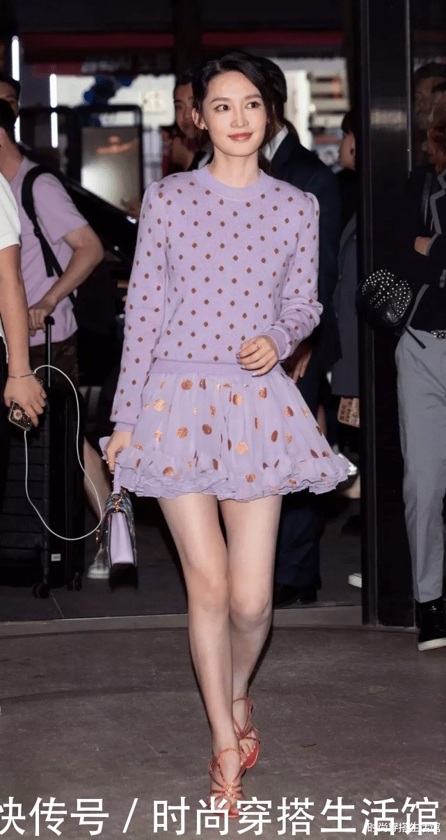 碎花裙|裙子在精不在多,今年夏天备齐这4种“裙子”,时髦显瘦又百搭